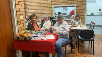 Companions Thru Cancer held a soup Luncheon onFriday 19 June in the Red Cross Rooms at Parkes. It was a very successful day with the Committee made five amazing soups and also delivering to shops & business houses along our main street.