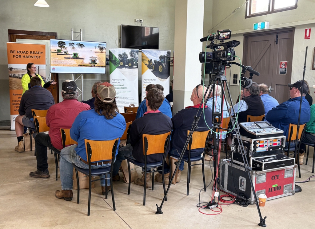 Councils’ Road Safety and Injury Prevention Officer, Melanie Suitor addresses attedees at the recent Parkes ‘Be Road Ready For Harvest’ Field Day.
